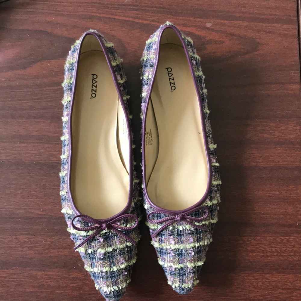 Women’s tweed like cloth flats